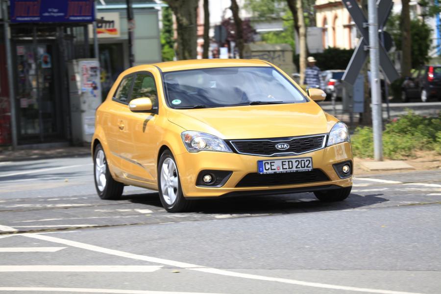  Kia pro_cee&rsquo;d EcoDynamics 2011 года  (фото 27 из 133)